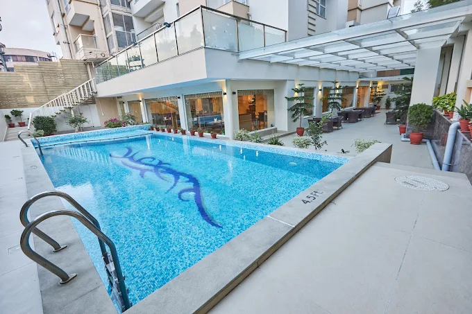 HOTEL CROWNE IMPERIAL